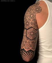 Geometric upper arm tattoo in stockholm sweden. Healed tattoos 