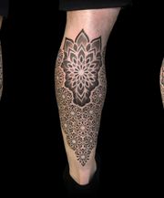 Geometric Leg tattoo, halfsleeve